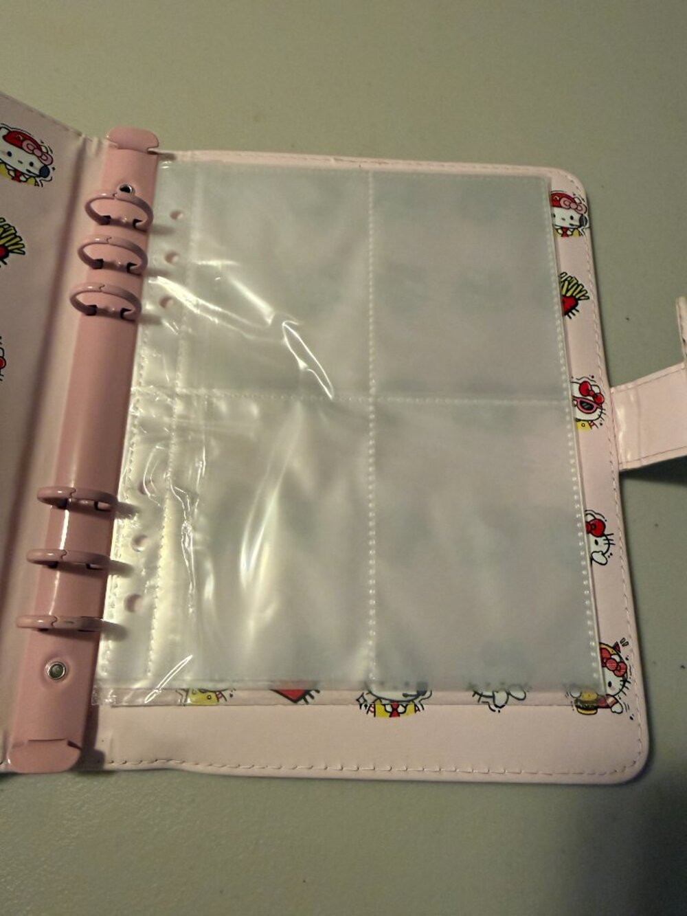 Hello Kitty Card Storage Binder - Picture 5 of 9